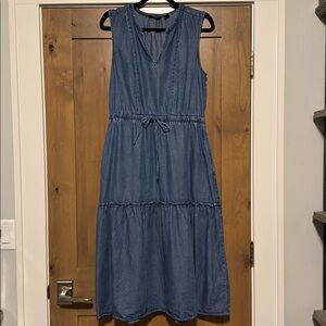 Lands' End Sleeveless Denim Lyocell Tiered Midi Dress Womens M Country Coastal